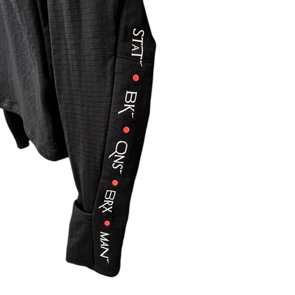 NIKE Men’s Run NYC Dri-FIT black Long Sleeve Thumbholes|Zip Pocket|Reflective| M - Picture 3 of 16